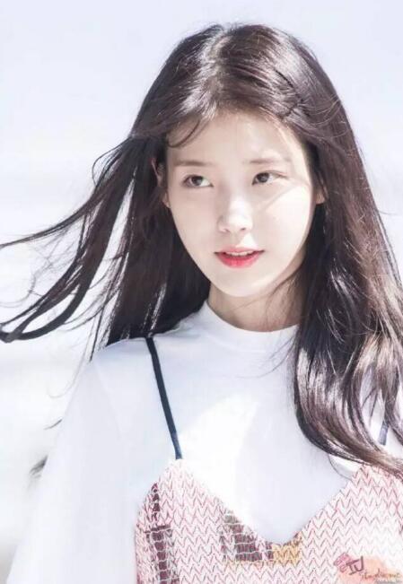 李知恩吃瓜被嫌弃视频,网友嫌弃行为引关注