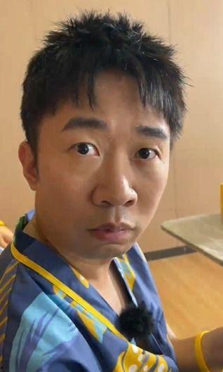 大姐吃瓜吃到自己身上视频,意外成为焦点人物