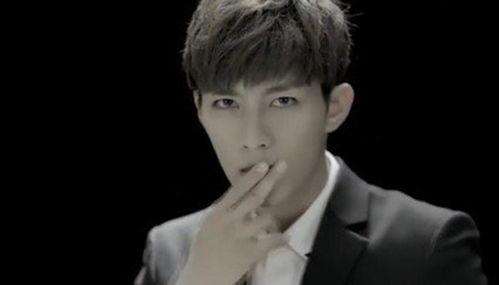 最帅的人吃瓜群众视频播放,揭秘“最帅的人”吃瓜群众视频播放背后的魅力